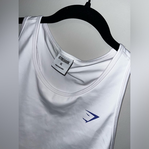 Gymshark Mesh Crop Top in XL - Picture 3 of 3